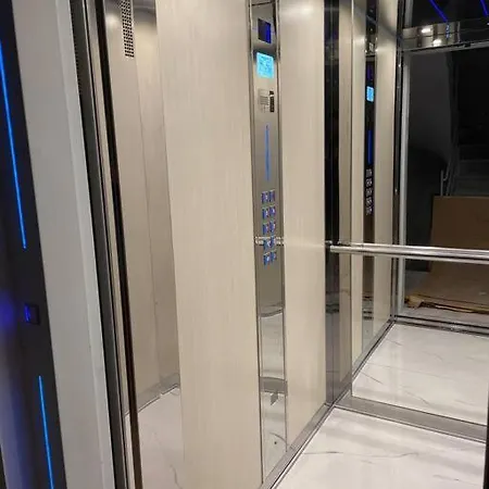 아파트 Elite With Private Parking